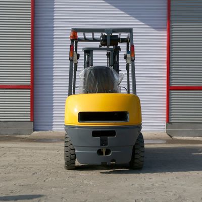 Min. Turning Radius 2470mm 3t 3ton 4-Wheel Diesel Forklift Truck for Your Business