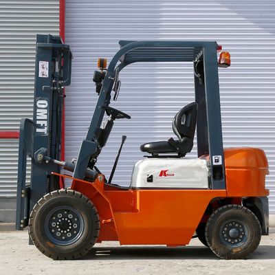 Yammar Engine 2.5 Ton Cpcd25 Diesel Forklift Truck with Steel and Rubber Construction