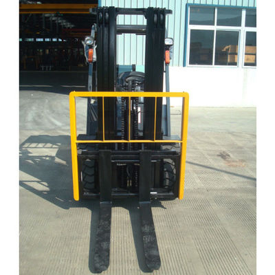 2940mm Min. Width of Right Angle Stacking 3t Gasoline and LPG Engine Forklift Truck with Nissan K21 K25 Engine