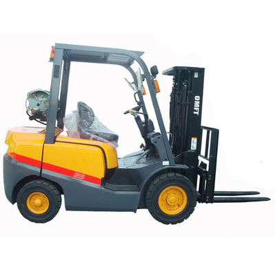 Lifting 2.5tons LPG/Gas Forklift by Omft with Lift Height 3000-7000mm and Fork 1070mm