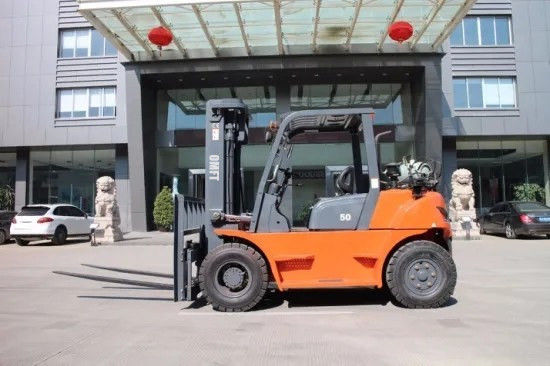 Gasoline Lp Gas LPG Dual Fuel Forklift Toyota Style with Min. Turning Radius 3250mm