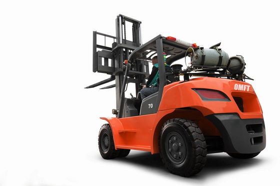 2960mm Min. Width of Right Angle Stacking LPG Forklift with GM4.3 Engine and Cabin