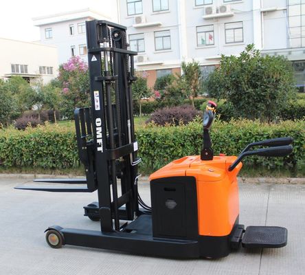 2ton 2000kg Cqd20 Stand-on Electric Reach Stacker Truck with 4.0m Mast Lifting Height