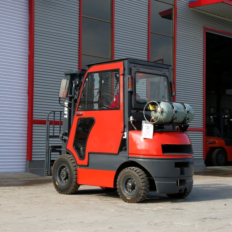 CPQY30 3 Ton LPG Forklift Toyota Model Pneumatic or Solid Tyre for Safe and Handling
